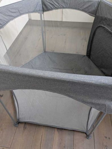 Baby Playpen - miniuno Hexipen Folding Playpen, Very Good Condition