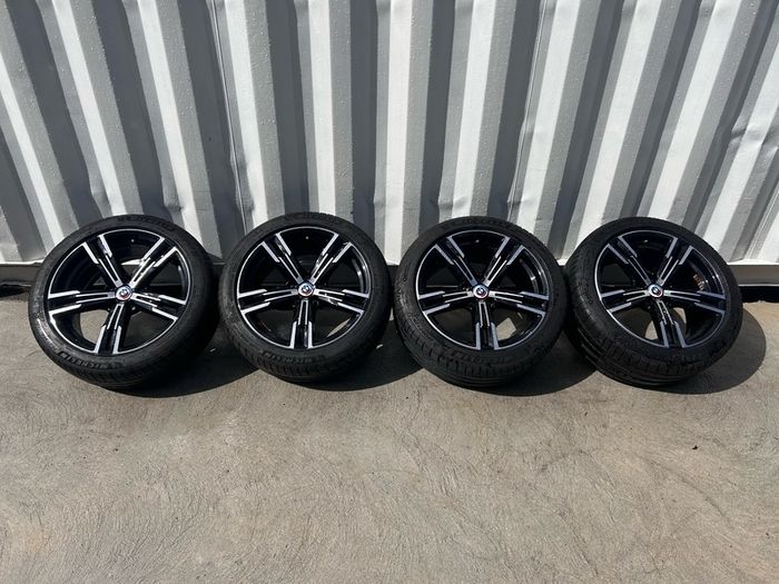 Genuine BMW G30, G20 848M 18" Alloy Wheels
