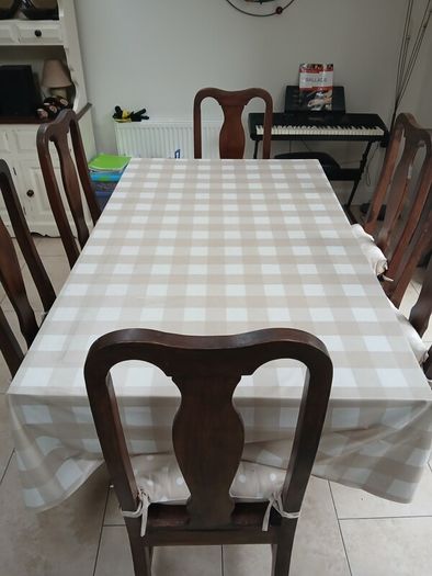 Table and 6 chairs