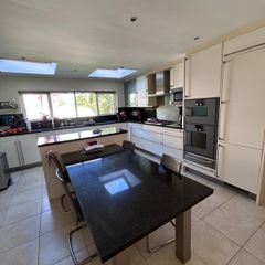 SieMatic Kitchen with Granite Worktops and Appliances
