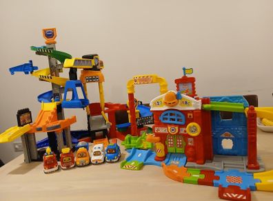 Vtech Toot Toot drivers bundle: Construction Site, Fire Station, Criss Cross Raceway, and 7 cars