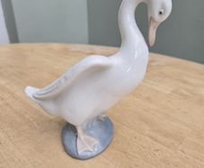 Nao By Lladro Goose Figurine