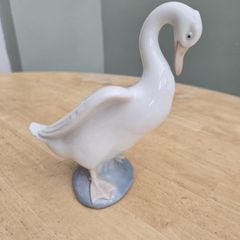 Nao By Lladro Goose Figurine