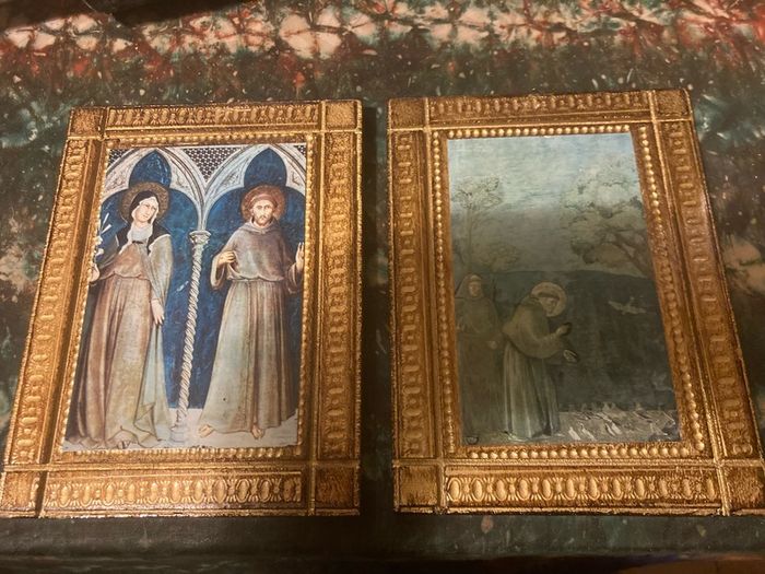 Pair plaques of Saint Francis free postage