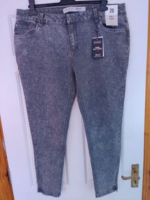 BNWT grey Denim Co skinny stretchy ankle grazer jeans size UK20 EU48 Postage included