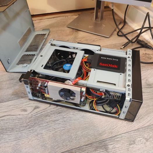Mini Asus Gaming PC Antec itx case small / compact