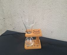 Belgian beer glass kwak possible to post