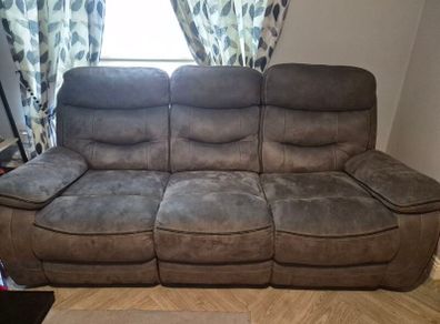 3&2 flux grey reclining suite