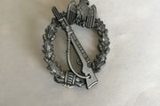 WW2 memorabilia - German Infantry Assault Badge