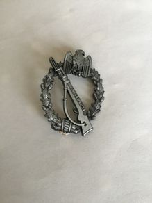 WW2 memorabilia - German Infantry Assault Badge