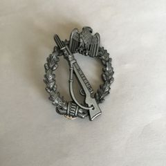 WW2 memorabilia - German Infantry Assault Badge