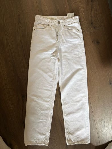 Zara white mom jeans high waisted size 8