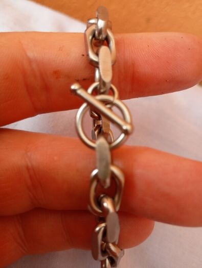ladies T /0 toggle bracelet