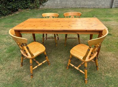 Kitchen table & chairs