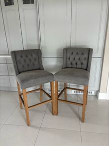 Island / Bar Stools