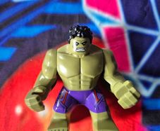 Lego Minifigure Giant Hulk SH173 Dark Purple Pants Avengers 76041 76031 2015
