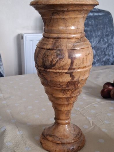 Wooden holder/vase