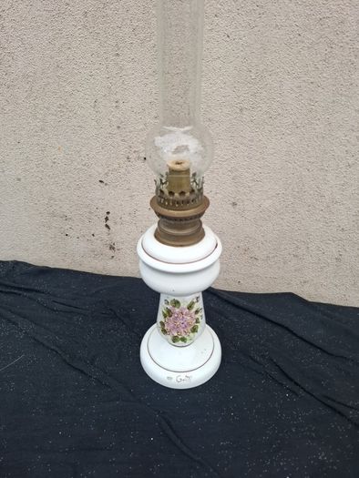 Ceramic vintage oil lamp postage possible