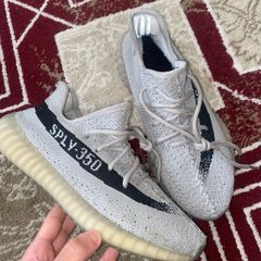 Yeezy 350 v2