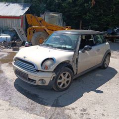 Breaking mini cooper 2006 petrol