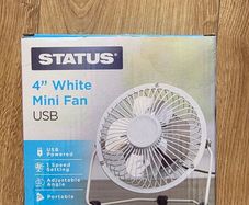 USB Mini Desk Fan.