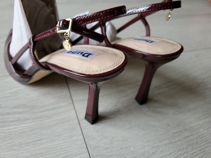 Women's shoes