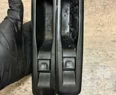 Pair of Genuine Renault Megane MK3 MK4 Rear Electric Window Switches 829500004R