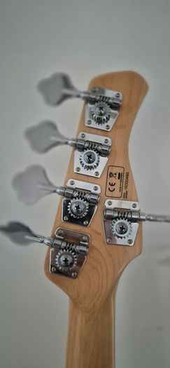 Marcus Miller Sire V7 Left Handed Fretless