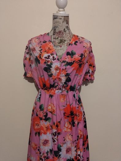 Jessy & co Italy Floral Dress, New With Tags