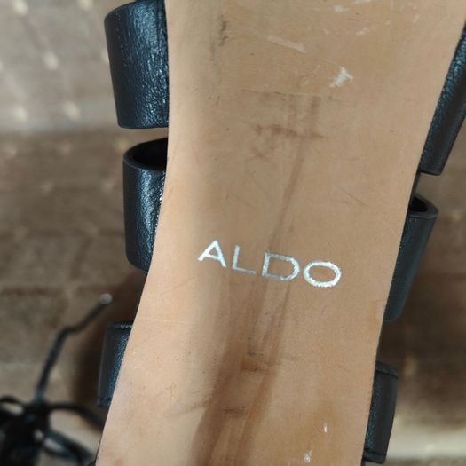 Black Genuine leather Gladiator Ankle sandals, ALDO Size 6