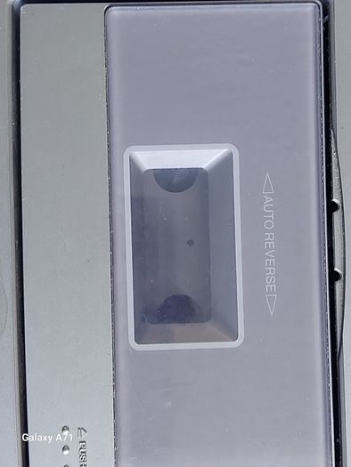 Sony CMT-M100MD Micro Hi-Fi Component System with Speakers, in excellent condition, Radio, CD and Tape working fine,