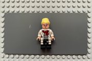 lego super heroes sh0340 Dr. Harleen Quinzel minifigure- Red Glasses