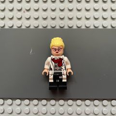 lego super heroes sh0340 Dr. Harleen Quinzel minifigure- Red Glasses