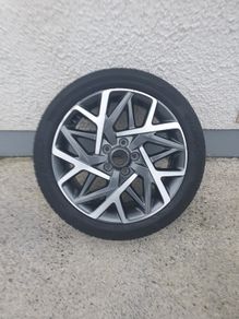 Wheel to suit 2020 / 2022 Hyundai kona hybrid. 225/45/R18