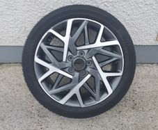 Wheel to suit 2020 / 2022 Hyundai kona hybrid. 225/45/R18