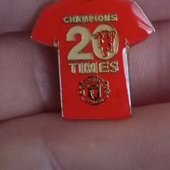 Manchester United pin badge
