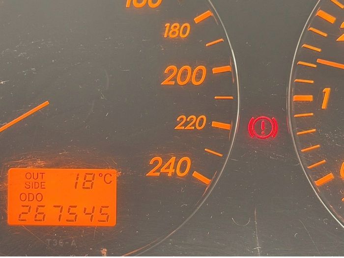 2004 Toyota Avensis