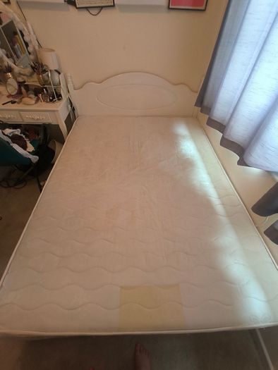 Free queen size bed