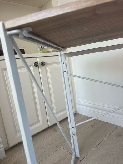 Fold up desk