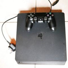 Sony PlayStation 4 PS4 500 GB (System Software 10.01)