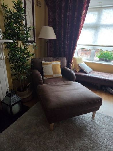 The Perfect Reading Seat !!!