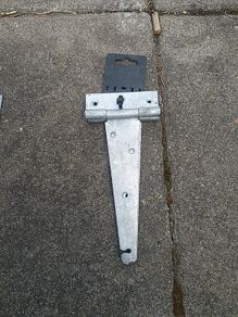 2 sets gate hinges 15 each 25 for both