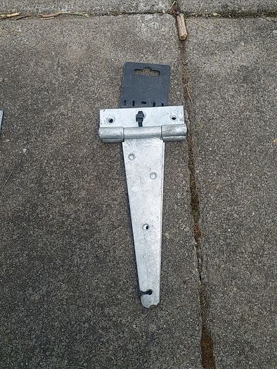 2 sets gate hinges 15 each 25 for both