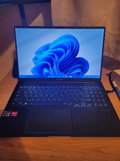 Asus Zenbook 15 Oled Ryzen 7, 16gb Ram, 2.8k 120hz Screen