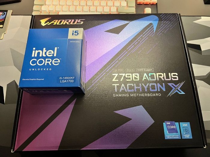 Gaming Pc - Rtx 4070 Super / Corsair Ddr5 32gb CL36 / i5 14600kf / Z790 Tachyon X