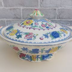 Beautiful Masons Ironstone Lidded Two Handled Oval Tureen/Vegetable Dish in the Regency Pattern Circa 1940 to 1950, Some Discoloured Age-Related Crazing Inside and Out, Priced Accordingly