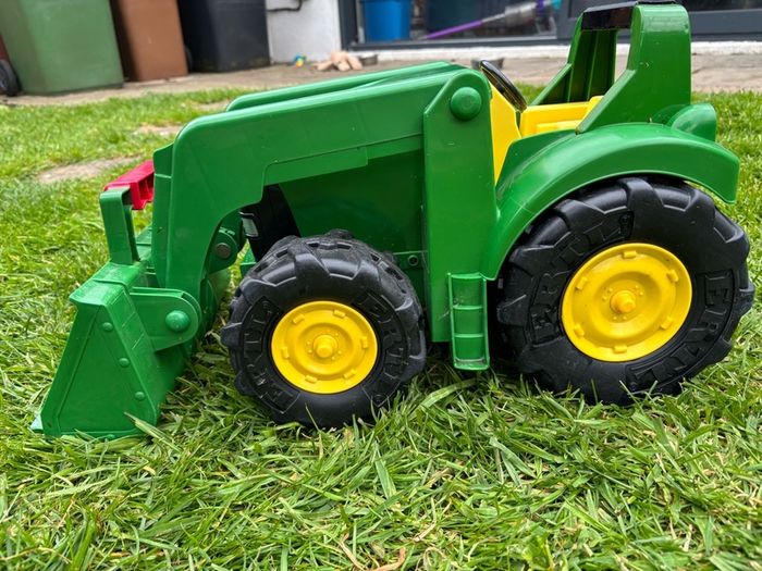 john Deere big scoop toy tractor