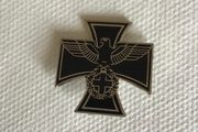 WW2 German Army uniform pin/badge