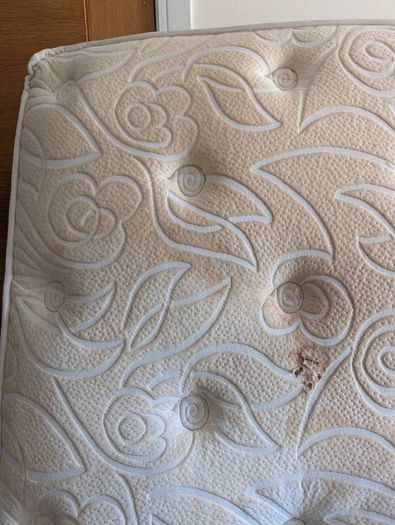 Double bed King Koil 1400 Pocket Spring Mattress
