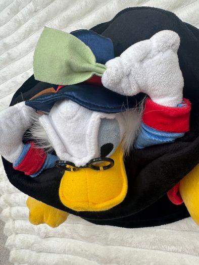 Disneyland Paris Large Uncle SCROOGE McDUCK Plush Novelty Top Hat DuckTales Used Please see pictures
